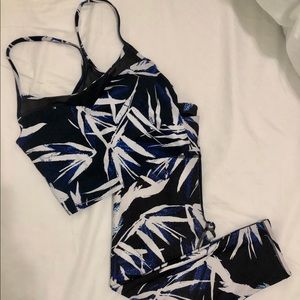 Fabletics black white & blue leaf leggings set